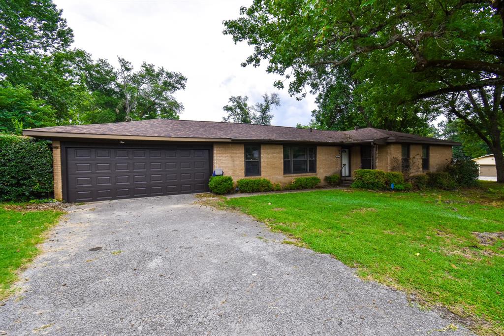Great home in Green Acres neighborhood that has belonged to the same family since it was built! Three bedrooms, 2
bathrooms and NO carpet anywhere! Fresh paint throughout entire interior in beautiful neutral colors. Hardwood floors
throughout most of home. Kitchen has had new cabinets installed in previous years & boasts a massive laundry room pantry
as well. Nice formal living room plus a den off kitchen as well. This one is move in ready! Don't wait!