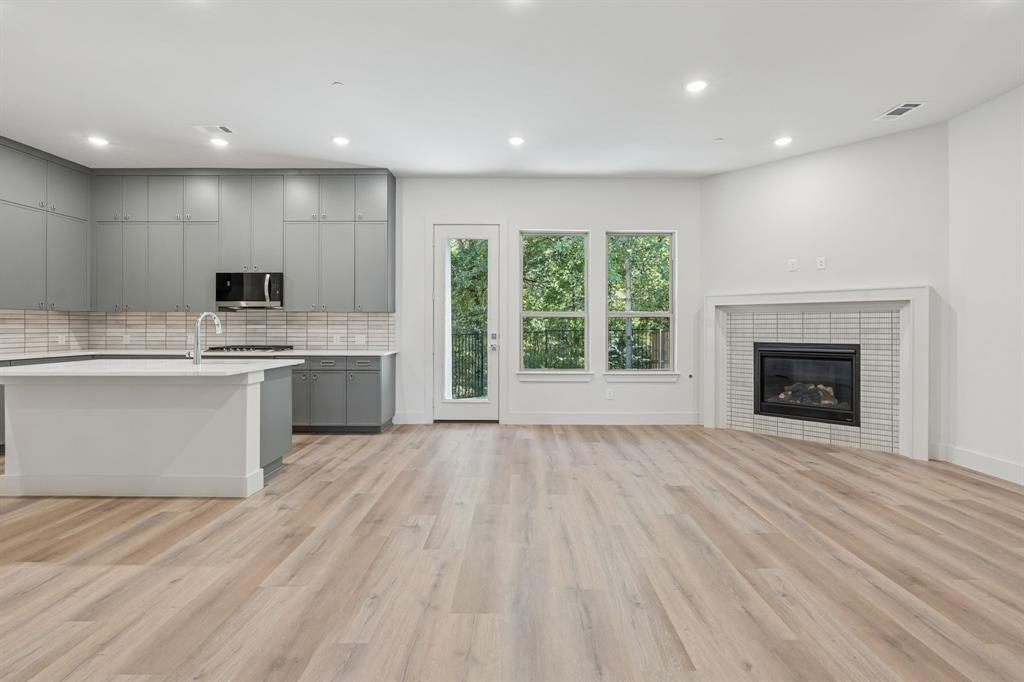 Lewisville Water's Edge II Condominium - Residential