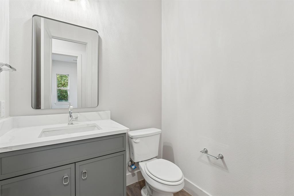 Lewisville Water's Edge II Condominium - Residential
