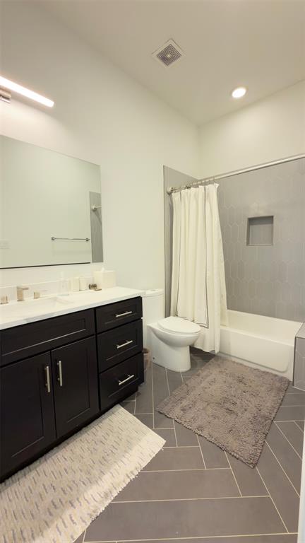 Villas on Hutton - Residential