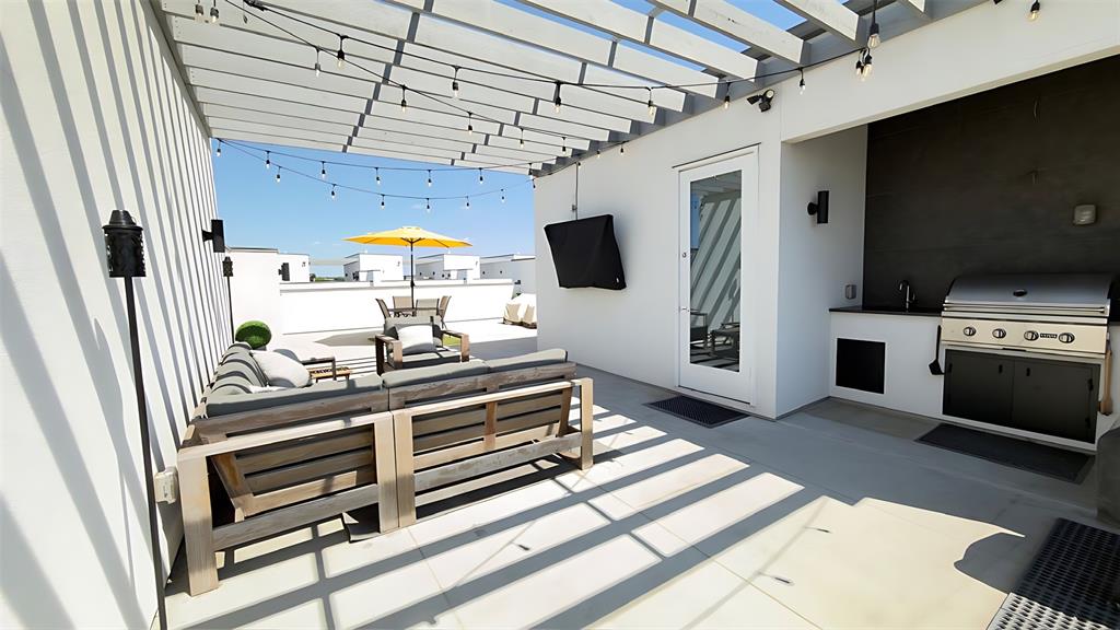 Villas on Hutton - Residential