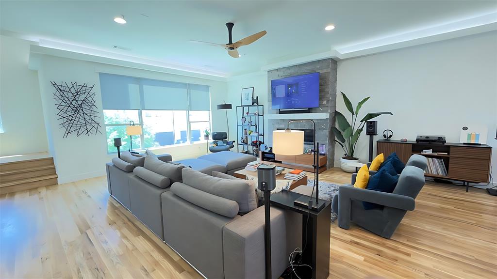 Villas on Hutton - Residential