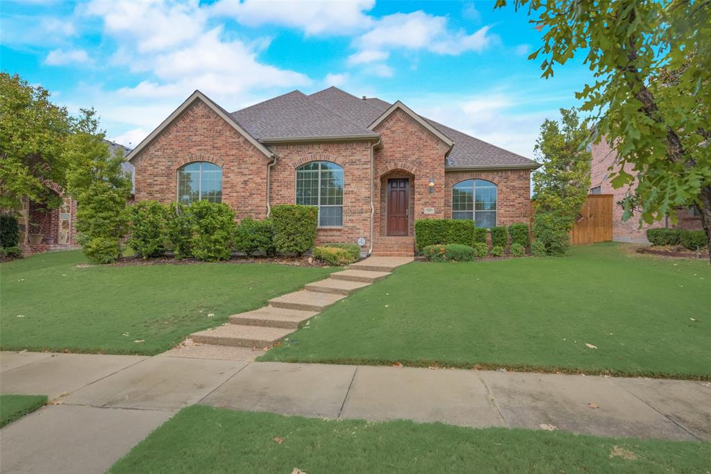 CLASSIC, TRADITIONAL SINGLE STORY HOME IN BEAUTIFUL CASTLE HILLS! Family friendly neighborhood full of amenities and close to major highways and restaurants. Walk into a bright entry that opens to the dining and private study featuring French doors. Entertaining is a breeze in the wide open kitchen with granite counters and plenty of seating at the island including a charming window seat in the eat in breakfast area. Lots of space to spread out in the family room off the kitchen which features a wall of windows and cozy gas fireplace. Separate primary bedroom with sitting area overlooking the perfect sized back yard and relaxing covered patio. Two secondary bedrooms share a bathroom down the main hall off of the entry.  Enjoy the convenience of direct backyard access from the main living area and a spacious utility room conveniently accessible from the kitchen and two car rear facing garage with alley access. NEW ROOF November 2023