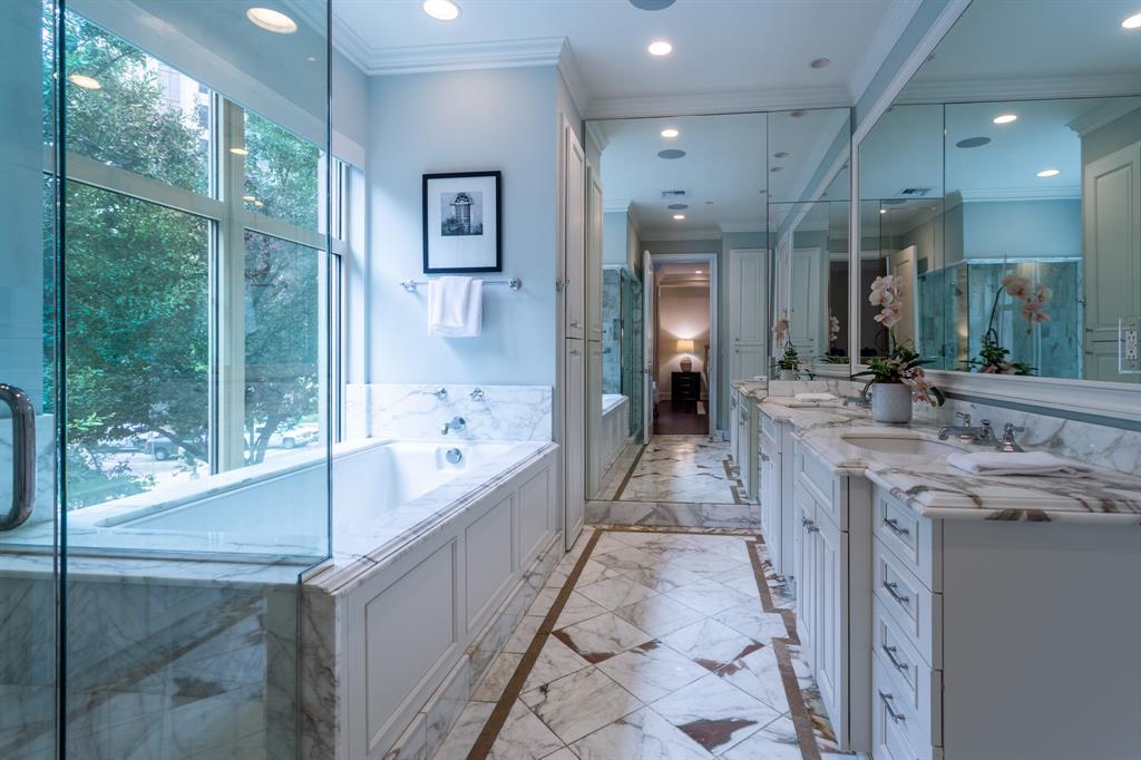 Ritz-Carlton 2 - Residential
