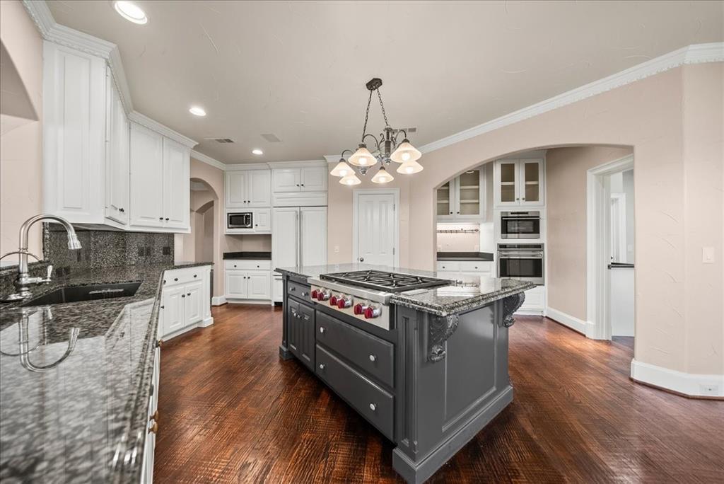 Emerald Sound At Lake Lewisvil - Residential