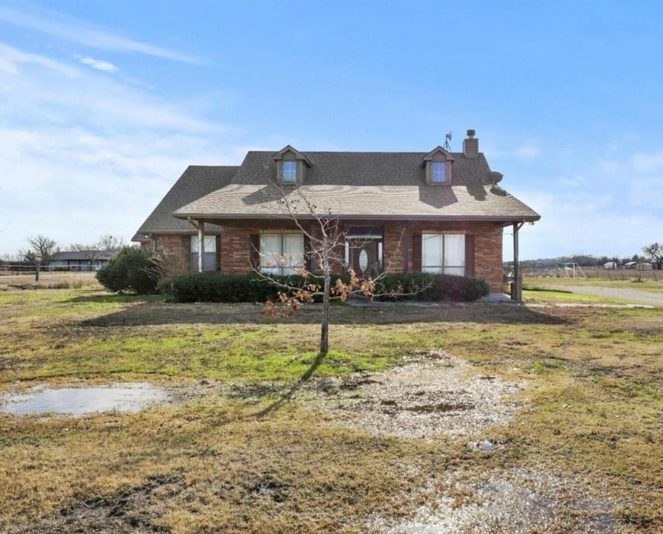 Welcome to this charming traditional home sitting on a full acre with peaceful open field views and very few neighbors. Enjoy quiet mornings or evenings from the front and back covered porches.
This home features 3 bedrooms and 2 full baths. The primary suite includes dual sinks, a walk-in shower, a soaking tub, and a spacious walk-in closet. Large windows throughout provide great natural lighting, along with updated light fixtures.
An additional room attached to the covered carport includes running water and electricity perfect for a workshop, office, or extra storage.
Move-in ready and full of charm come see it for yourself!