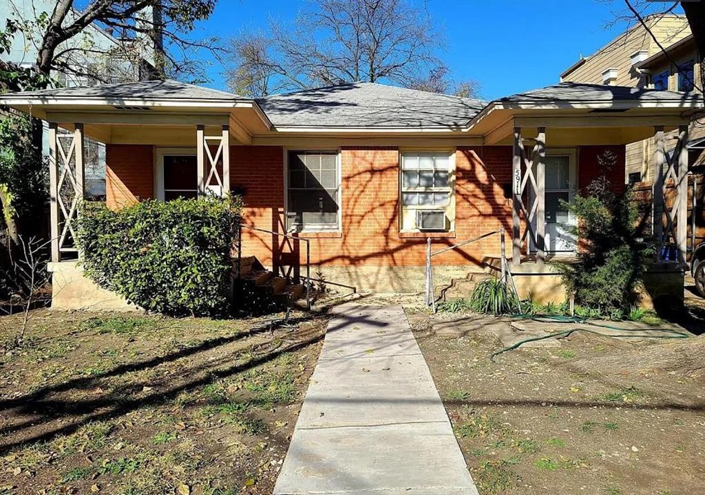 This property presents an exceptional redevelopment opportunity on a 50 x 145-foot lot, Zoned Multifamily. A recently completed project on Lewis Street, built on a similar-sized parcel, consisted of five townhomes that sold for more than $2.5 million.
One side of the existing building is currently tenant-occupied on a month-to-month lease. Please do not disturb the tenant.
The primary value of the property is in the land. Property is being sold as-is, with no repairs, allowances or seller concessions.