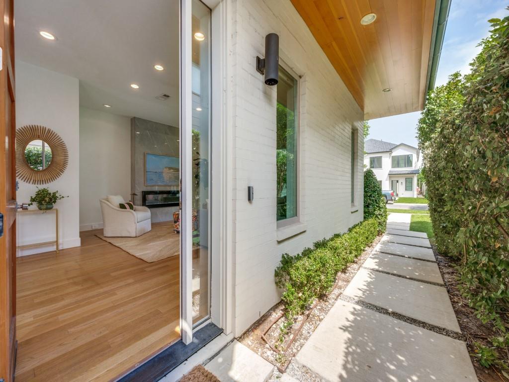 Lafoy Place - Residential