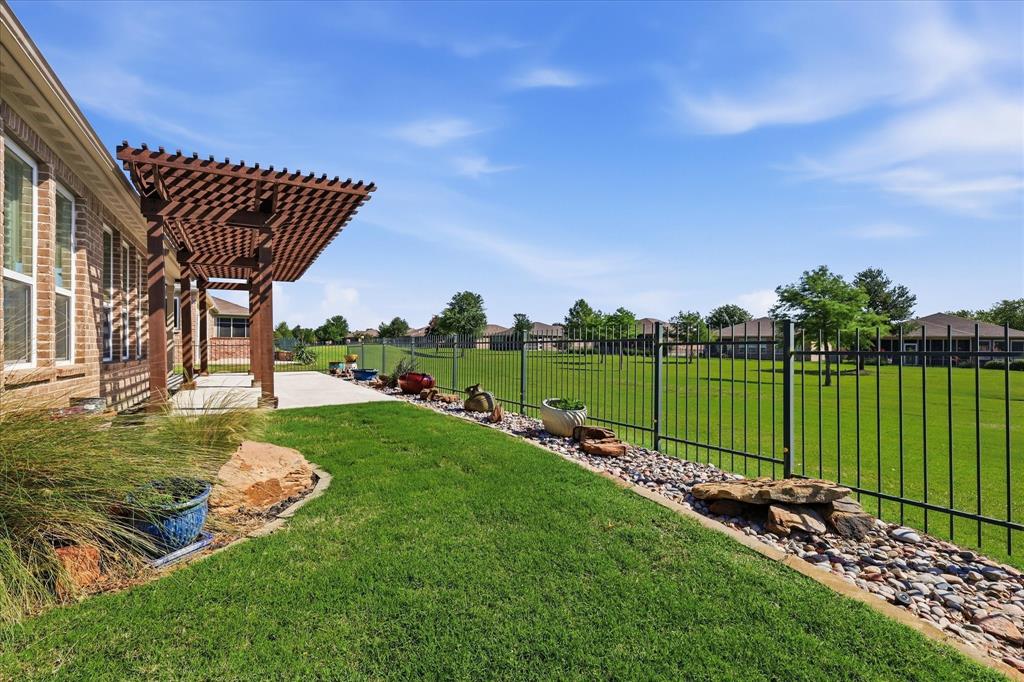 Frisco Lakes By Del Webb Villa - Residential
