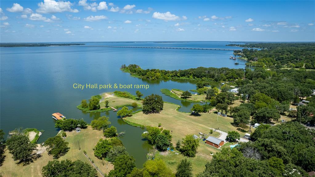 Whispering Oaks - Land