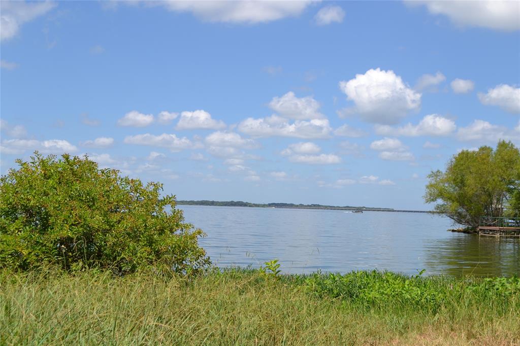 Whispering Oaks - Land