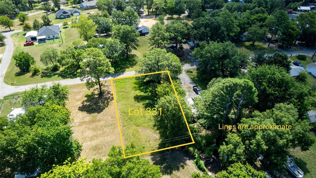 Whispering Oaks - Land