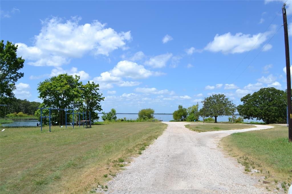 Whispering Oaks - Land