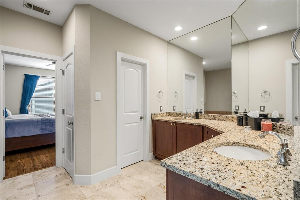 Palo Alto Twnhms Condo - Residential