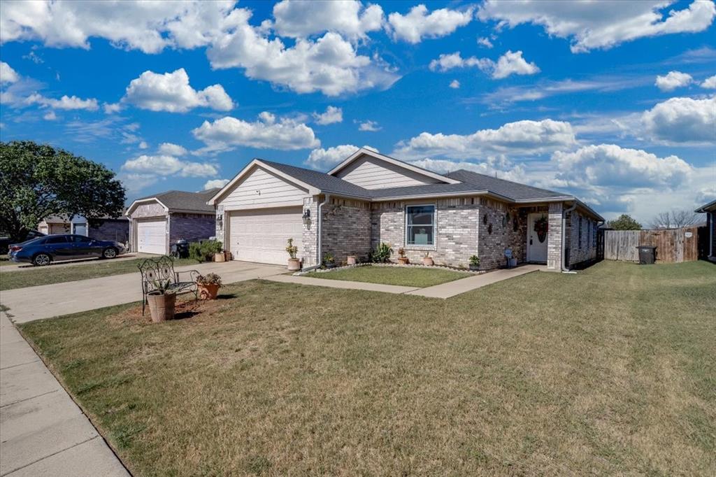 Beautifully updated 4-bedroom home nestled on a quiet cul-de-sac in Fort Worth! Major improvements have already been completed, including a NEW roof, NEW windows, fresh interior and exterior paint, NEW gutters, and updated tile flooring throughout.
This spacious floor plan offers open floor plan, generous bedroom sizes, and an abundance of natural light. The recent updates provide peace of mind for years to come and make this home an incredible value for buyers looking for move-in convenience.
If you’ve been searching for an affordable home with big-ticket items already replaced, this one deserves a spot at the top of your list!
