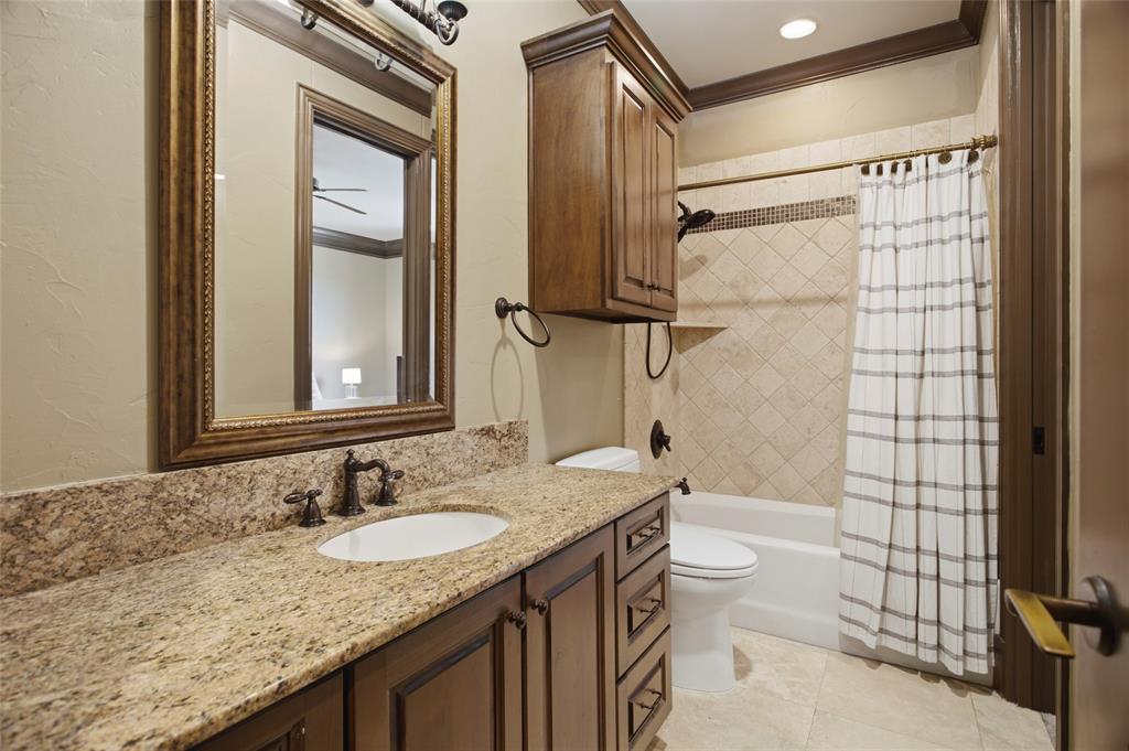 Villa de Leon Condo - Residential