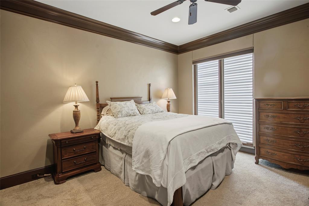 Villa de Leon Condo - Residential