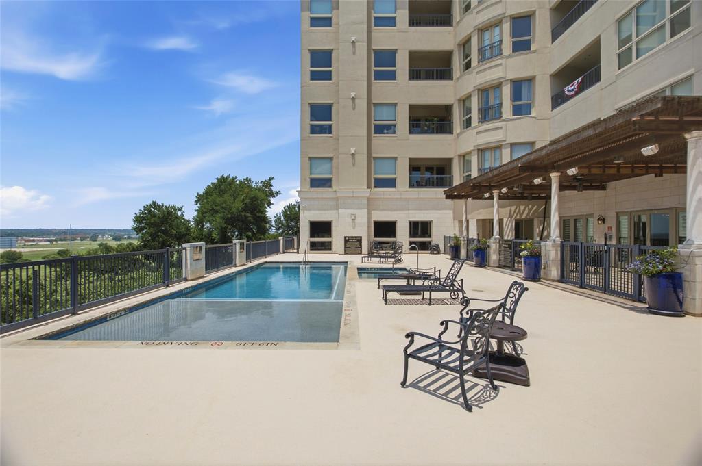 Villa de Leon Condo - Residential