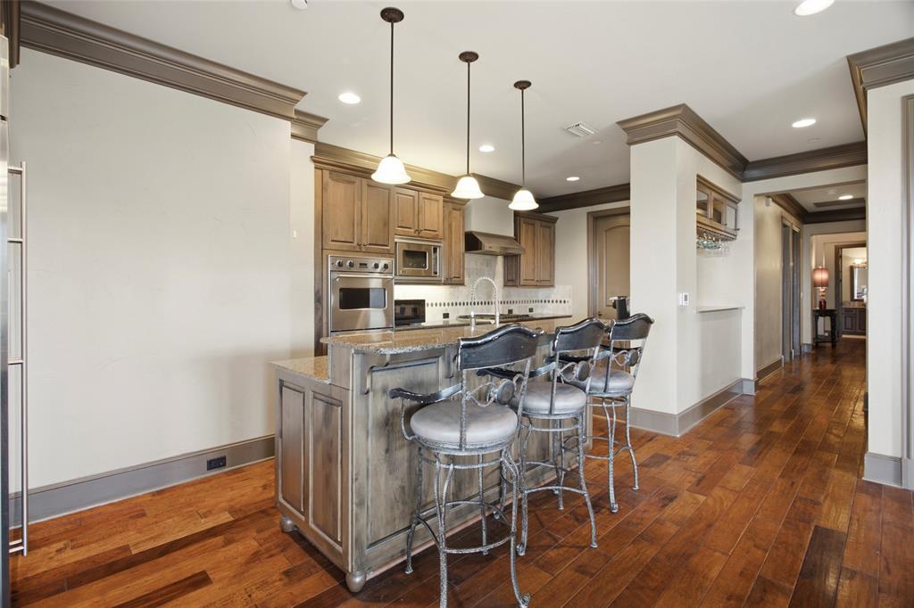 Villa de Leon Condo - Residential