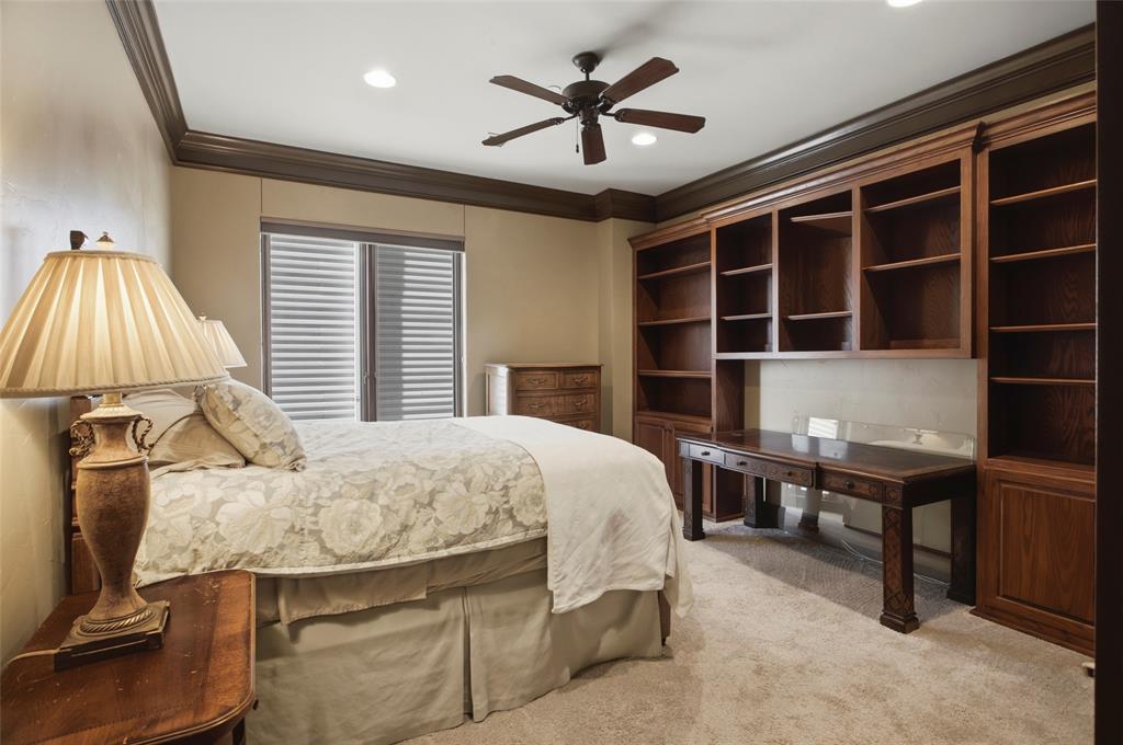 Villa de Leon Condo - Residential