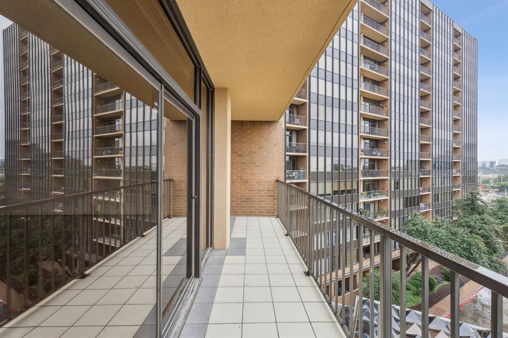 BONAVENTURE CONDOS - Residential