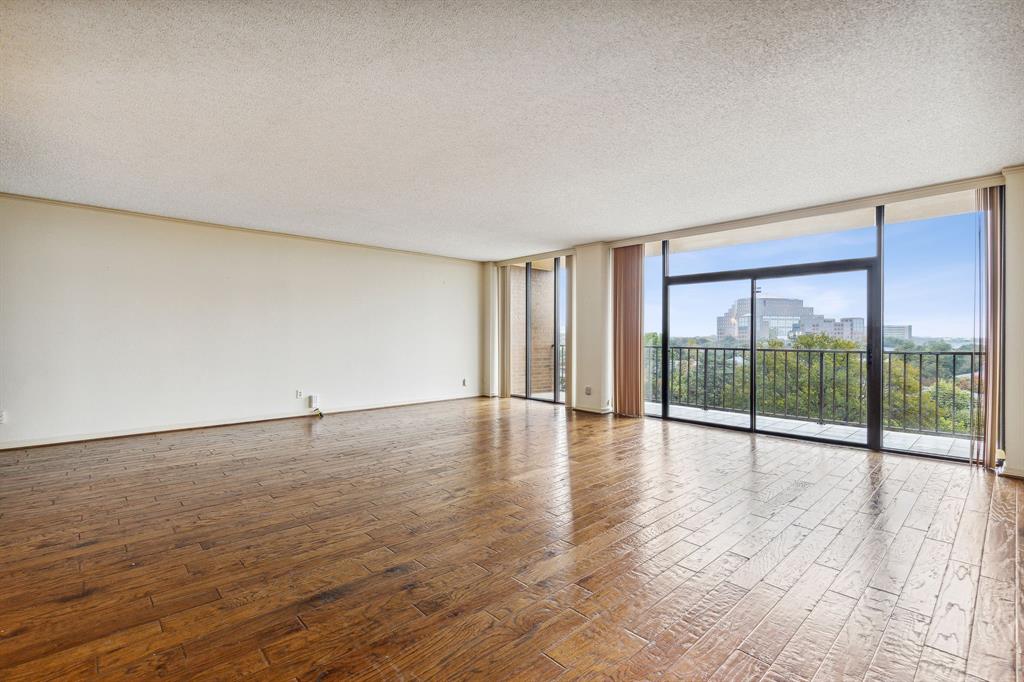 BONAVENTURE CONDOS - Residential