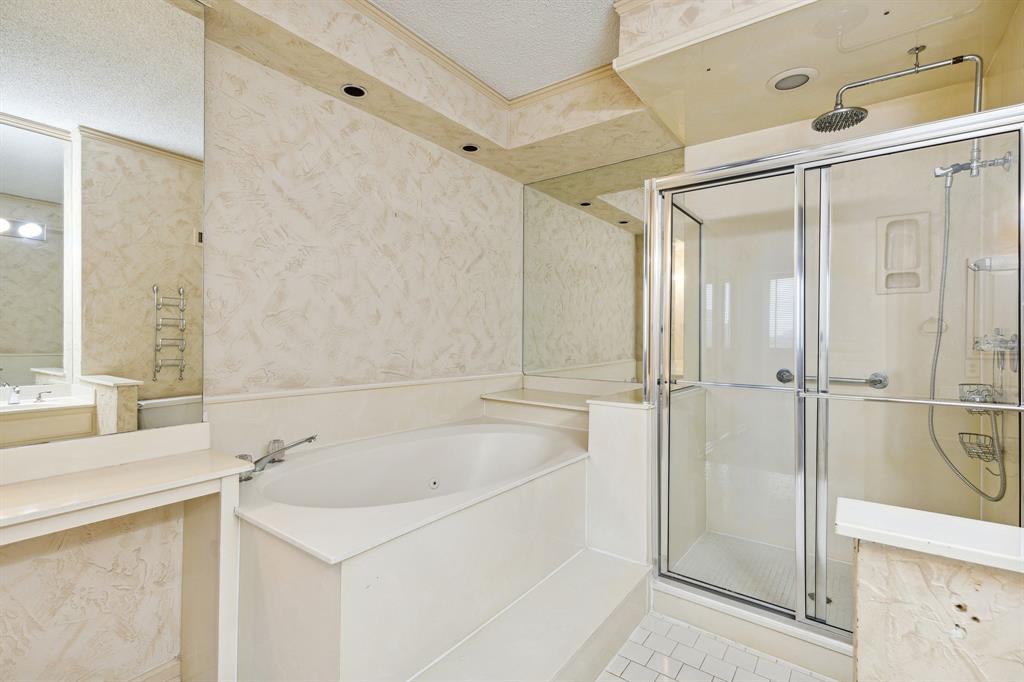 BONAVENTURE CONDOS - Residential