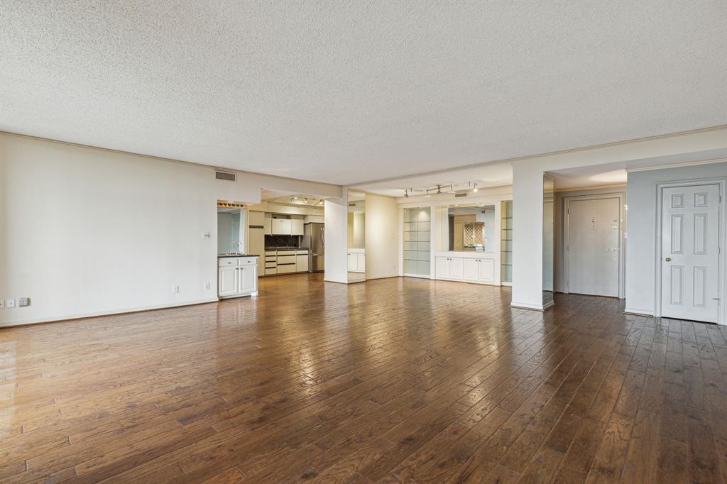 BONAVENTURE CONDOS - Residential