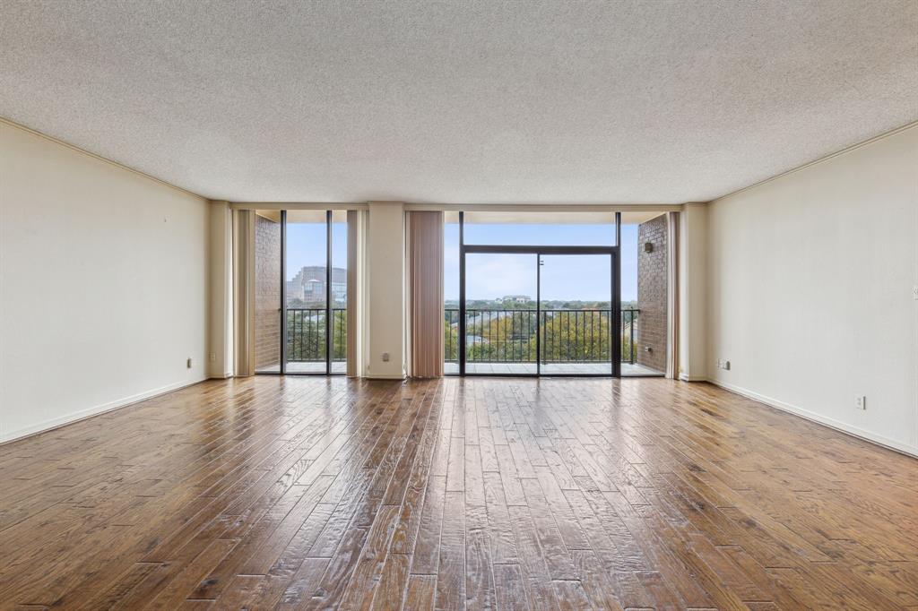 BONAVENTURE CONDOS - Residential