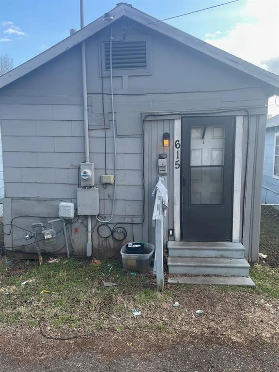 1 Bed 1 Bath property in Bossier City, Louisiana. This property is rented for $411.95 per month. This is a great opportunity for any owner, occupant, or buyer looking to expand their rental portfolio. This is part of a large portfolio. Please see the agent for details.