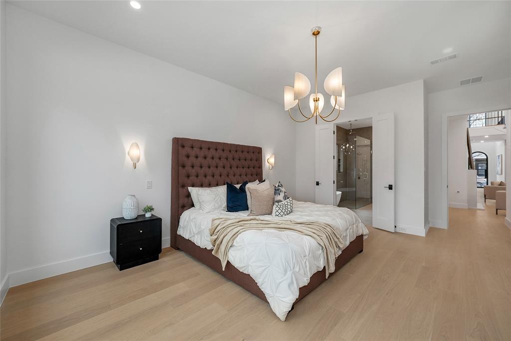 Henderson Ave - Residential