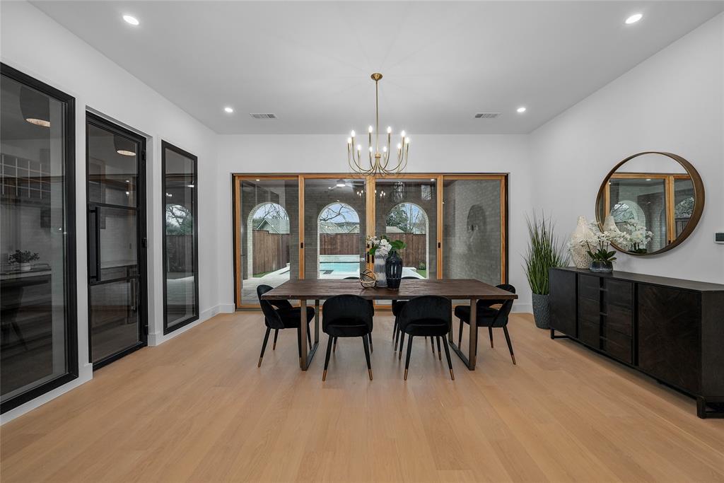 Henderson Ave - Residential