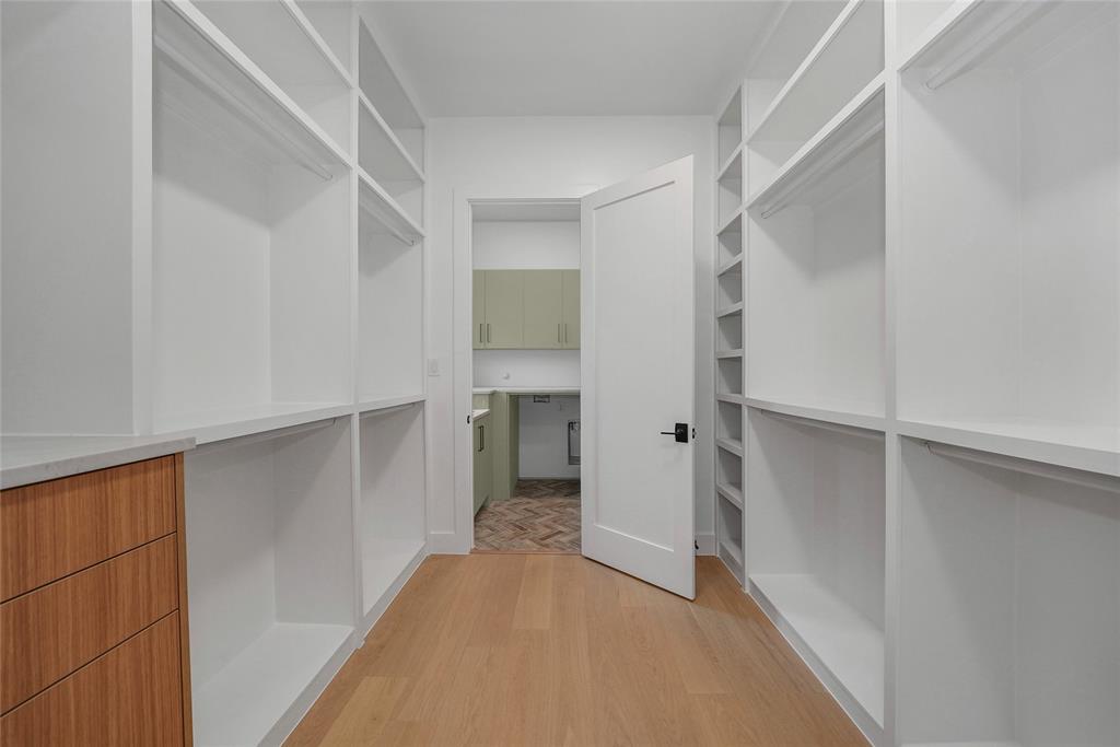 Henderson Ave - Residential