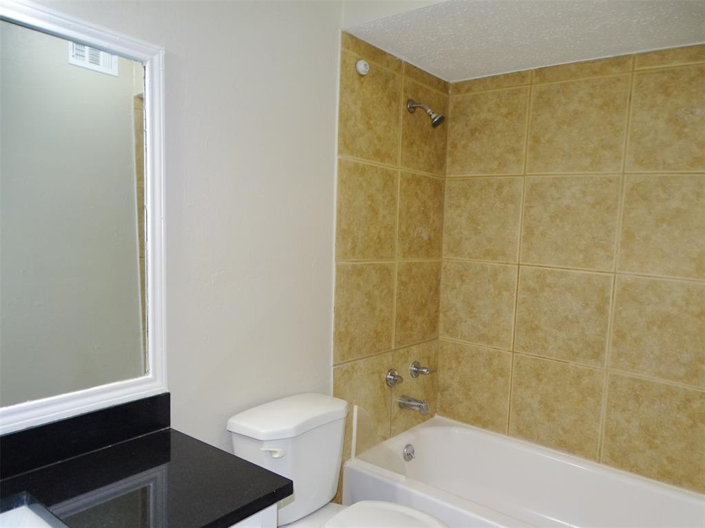 Condo Country Creek - Residential