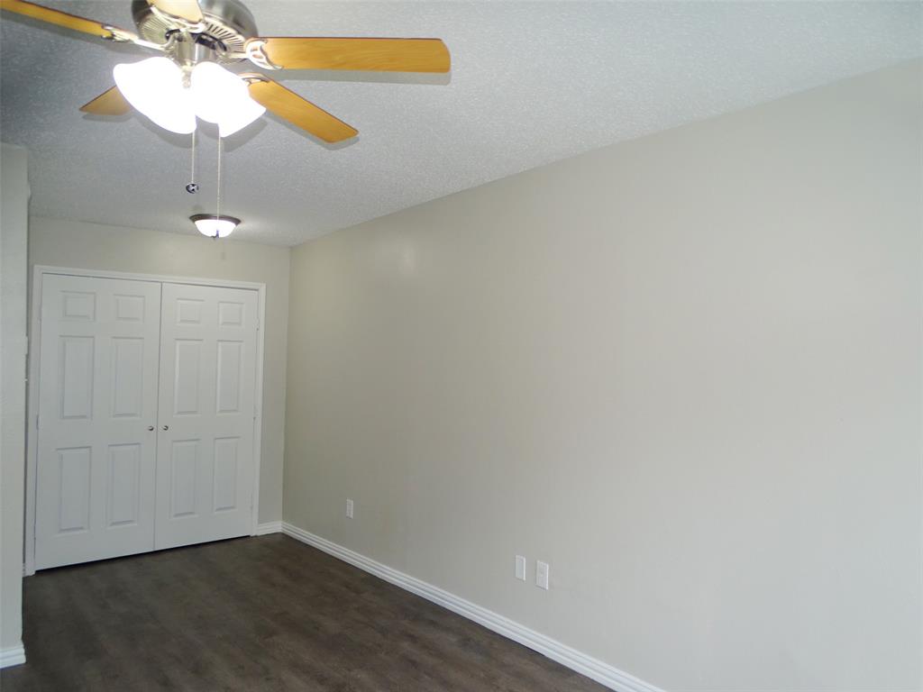 Condo Country Creek - Residential