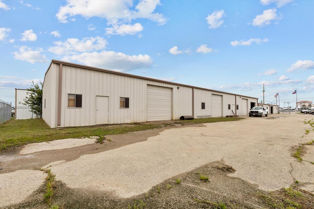 A MC BRAYER - Commercial Sale