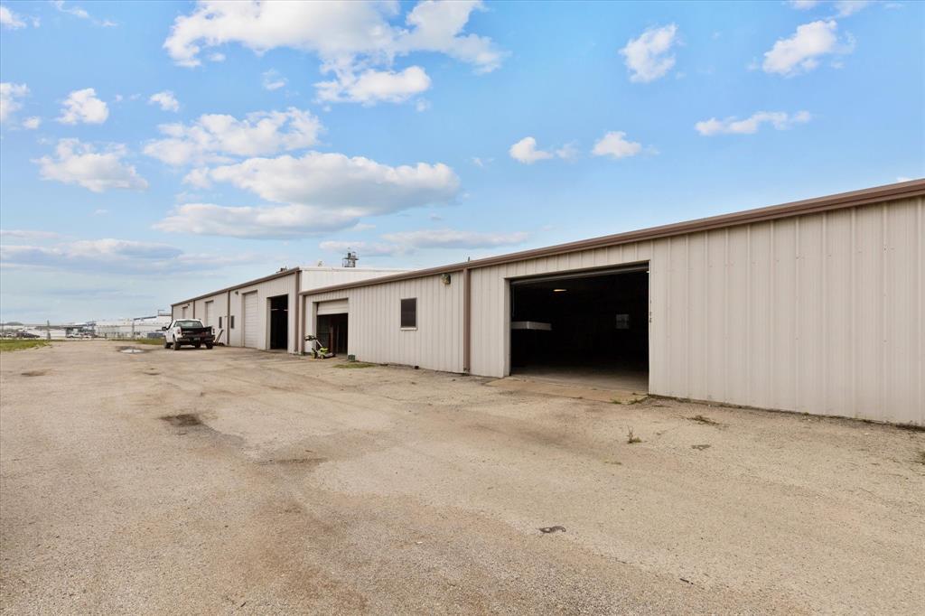 A MC BRAYER - Commercial Sale
