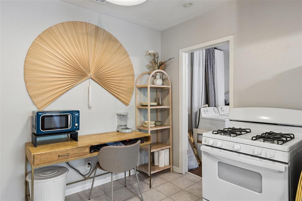Miller & Stemmons - Residential Income