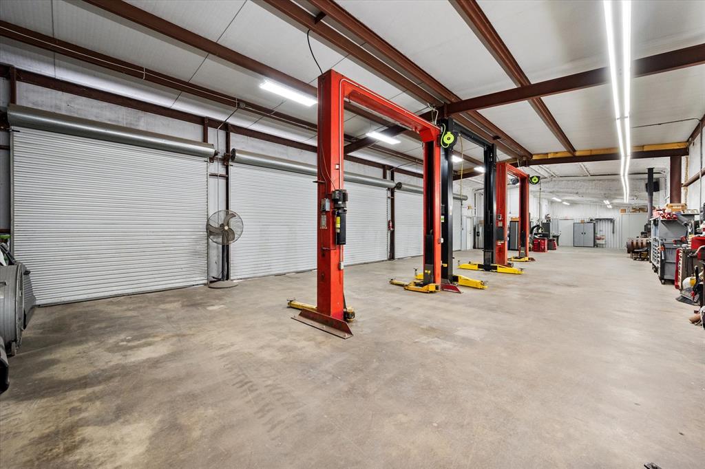 Corsicana - Commercial Sale