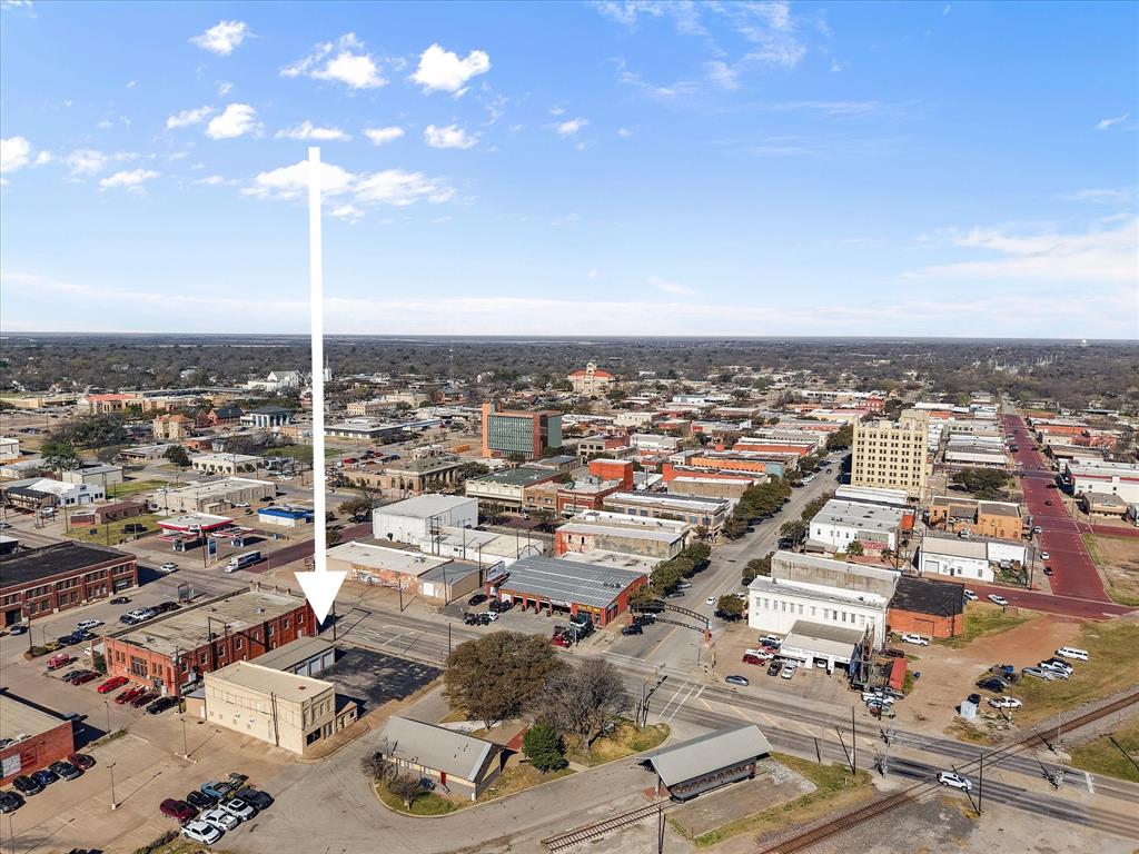 Corsicana - Commercial Sale