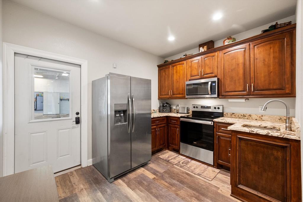 Corsicana - Commercial Sale