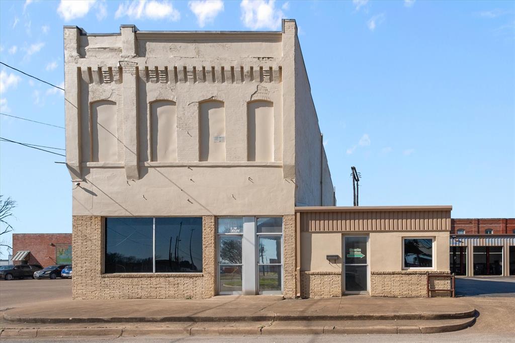 Corsicana - Commercial Sale