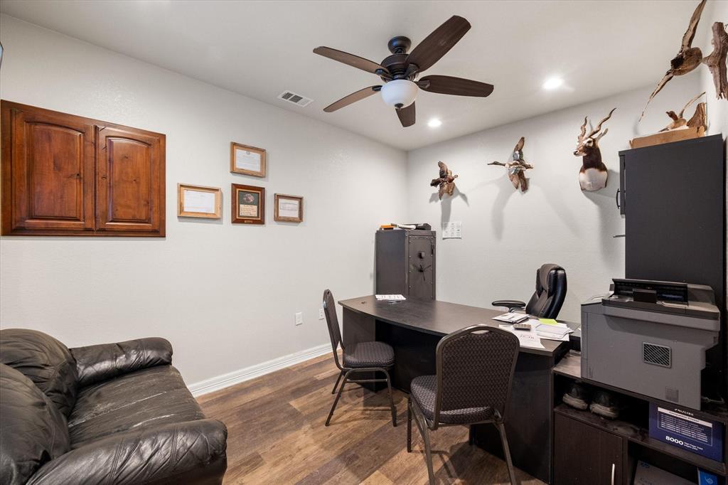Corsicana - Commercial Sale