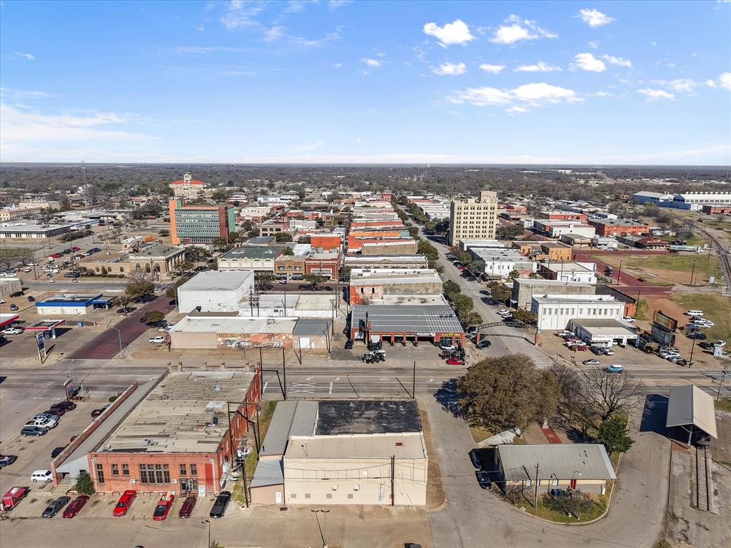 Corsicana - Commercial Sale