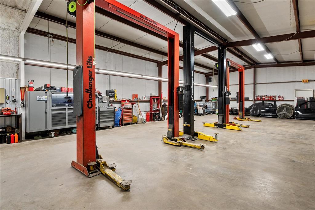 Corsicana - Commercial Sale