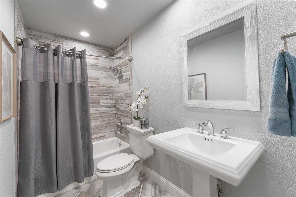 The Lakes On Legacy Drive Ph I - Residential