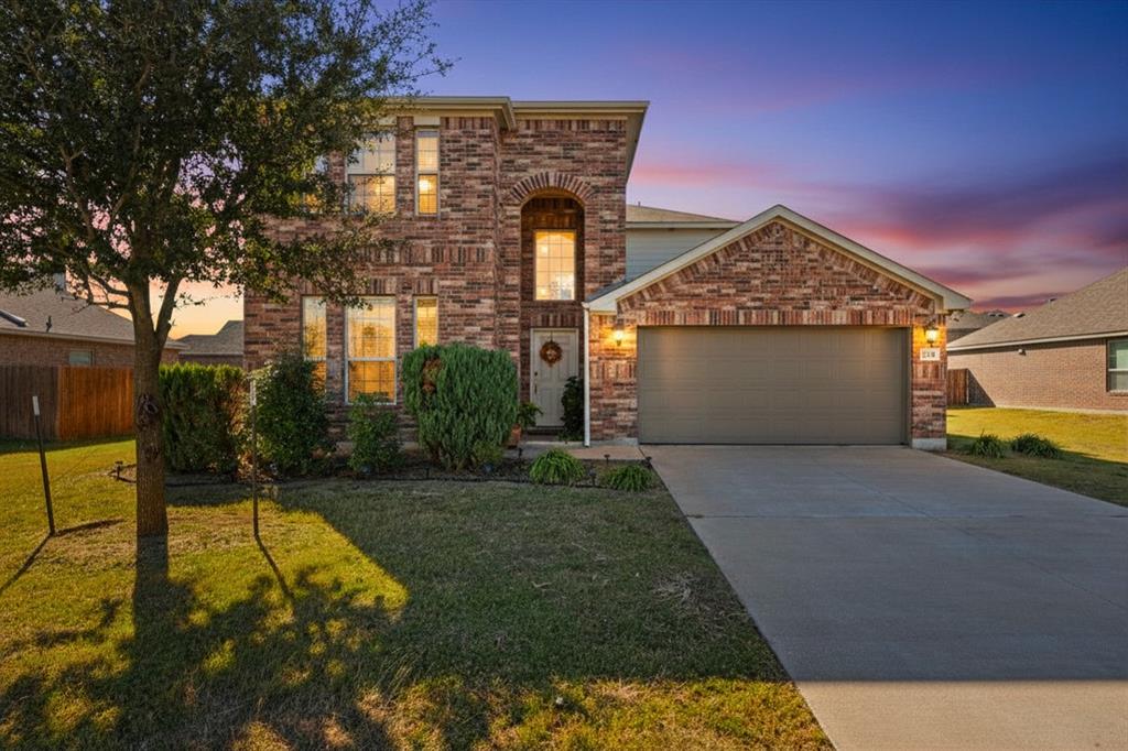 Motivated seller – BRING ALL OFFERS! This home is move-in ready and perfect for buyers looking for space, comfort, and convenience. Don’t miss out!

Beautiful 2-story home built in 2015 featuring 4 bedrooms, 3 full bathrooms, office, and formal dining. The open-concept kitchen and living area create a perfect flow for family living and entertaining. Upstairs offers spacious bedrooms and ample storage. Enjoy a fenced backyard, 2-car garage, and a quiet, friendly neighborhood just minutes from Waco.