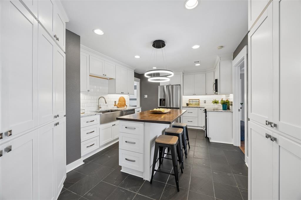 Lakecrest 05 - Residential