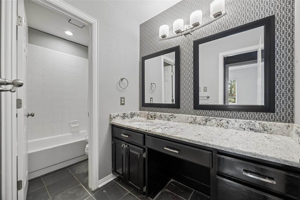 Lakecrest 05 - Residential