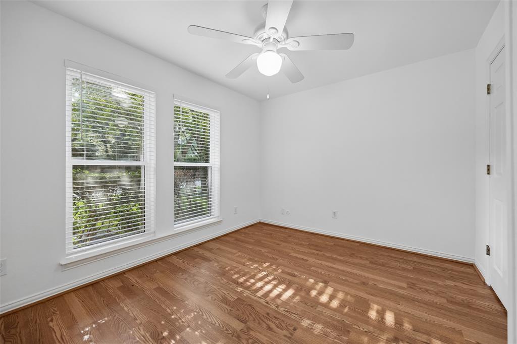 Lakecrest 05 - Residential